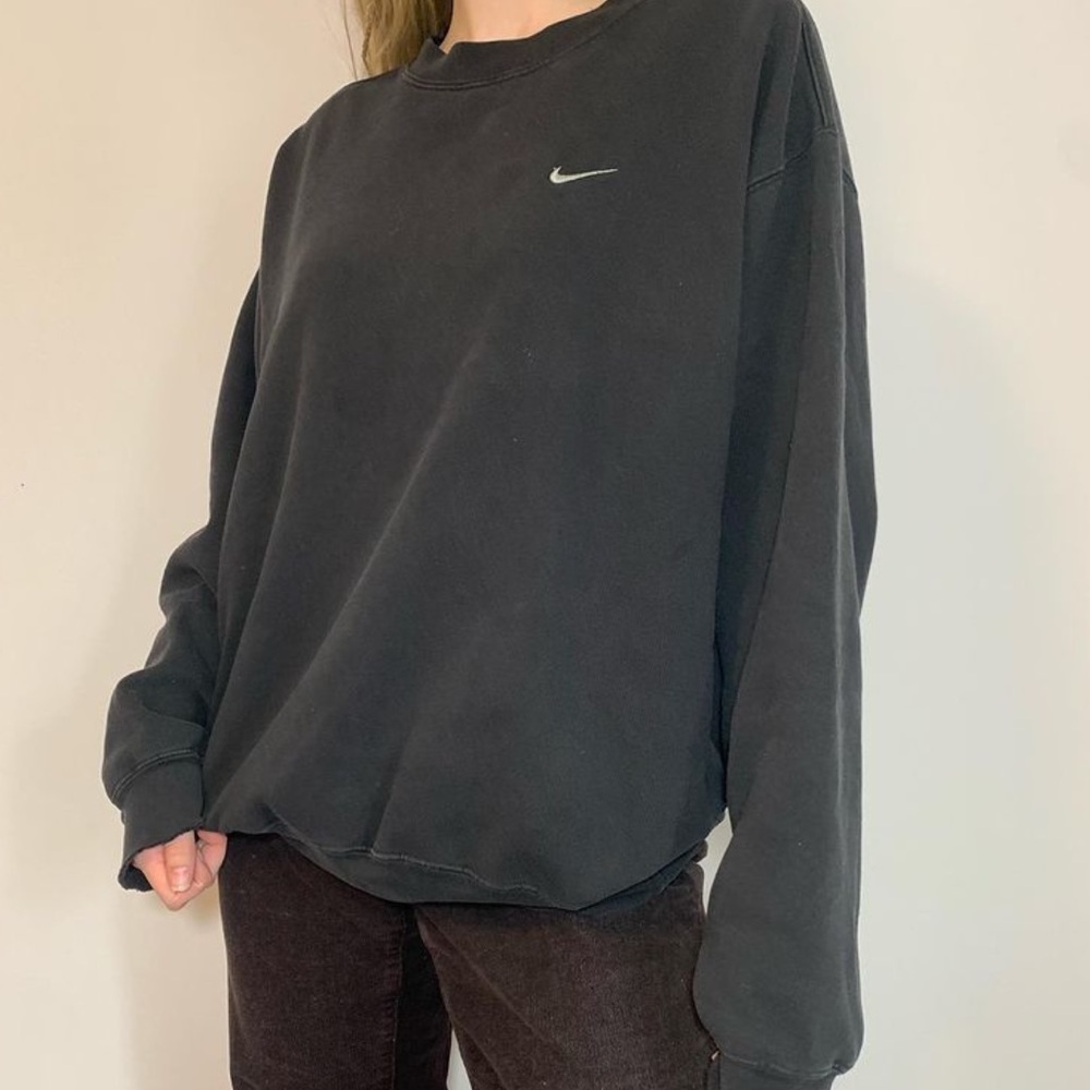 black nike crewneck